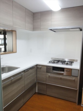 I型からL型に変更し、使いやすいキッチンに